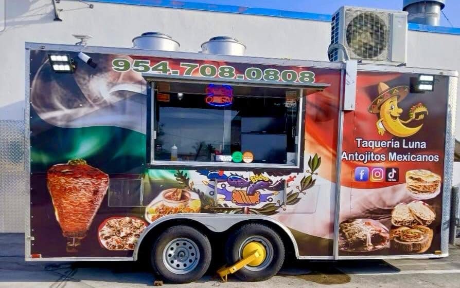 The Taquería Luna Antojitos Mexicanos food truck, with the phone number 954-708-0808 printed across the top.